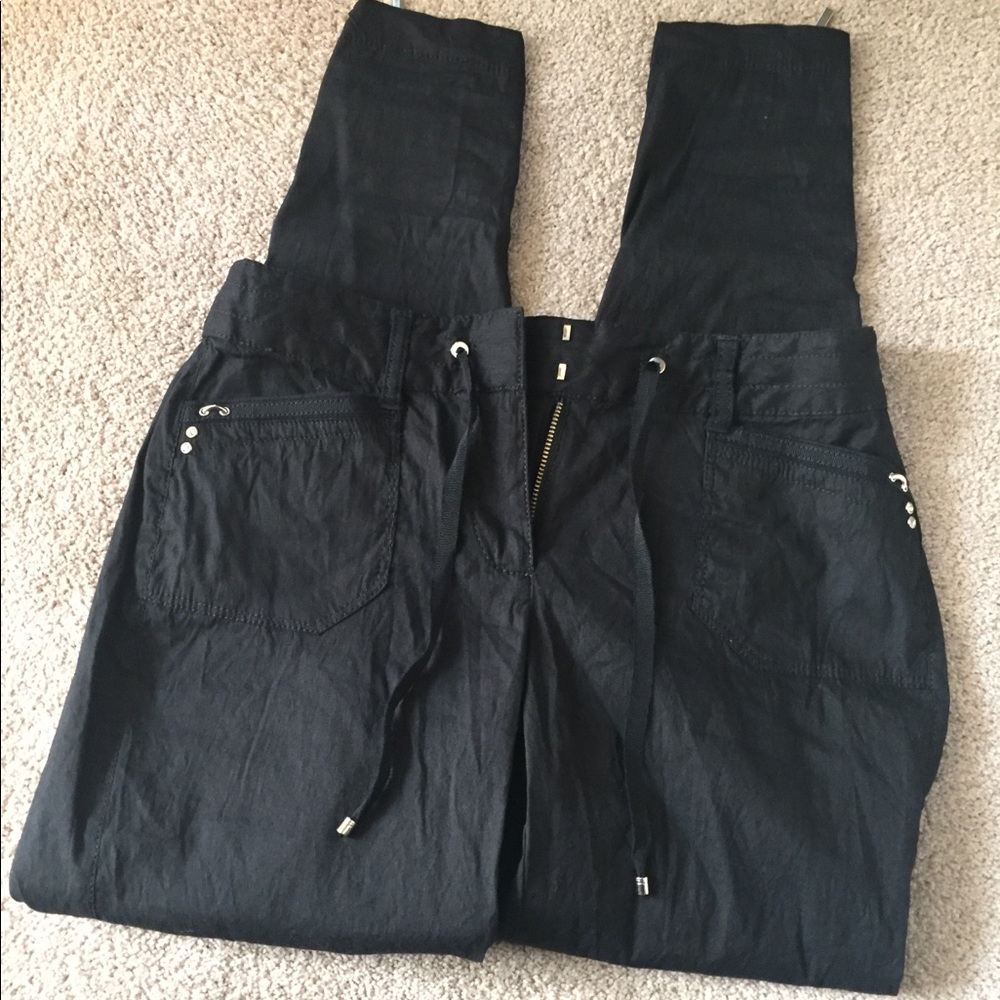 Crop leg pants by WHBM. - Picture 2 of 4